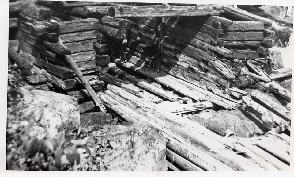 Cross lake Log Chute Cribs 1941